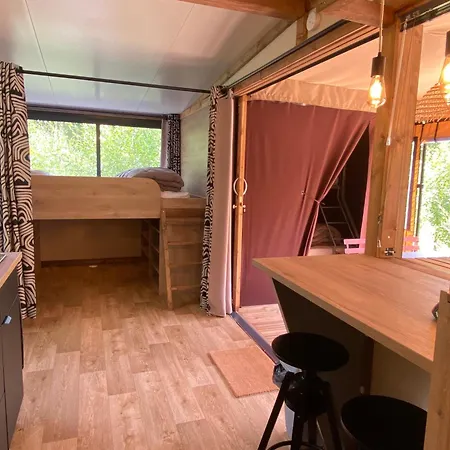 Camping Le Marais Sauvage *